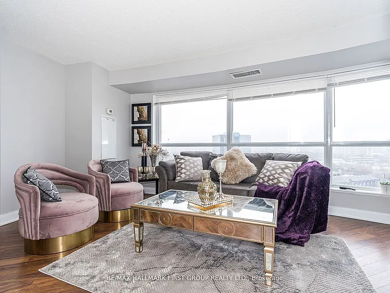 125 Village Green Sq #1409 — Photo 12