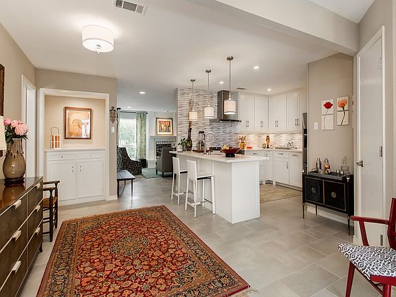 5th image of 10422 Pagewood Dr
