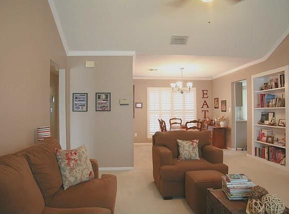 2nd image of 1411 Broadmoor Dr