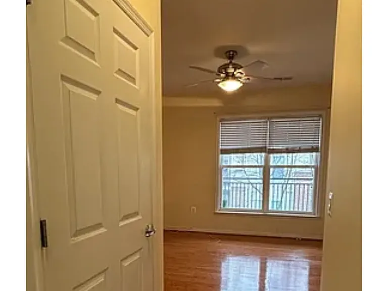 3810 Lightfoot St #208 — Photo 7