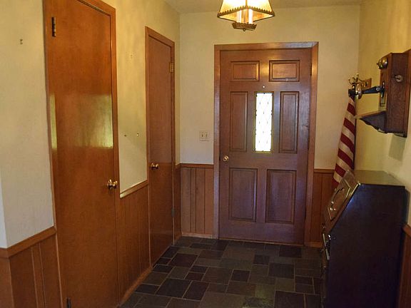 2nd image of 3053 Cherrywood Ct