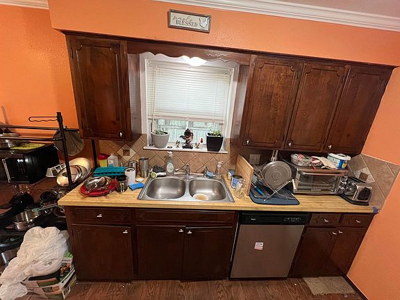4th image of 2841 N Susan Carol Ln