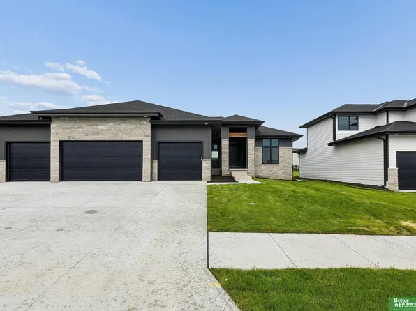 5708 195th St, Elkhorn, NE 68022