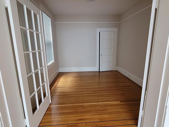 2nd image of 1126 Stanyan St #2