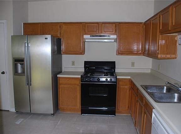 3rd image of 2903 Silent Dr
