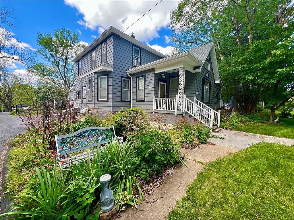 2312 Maple Ave, Leavenworth, KS 66048 | Zillow
