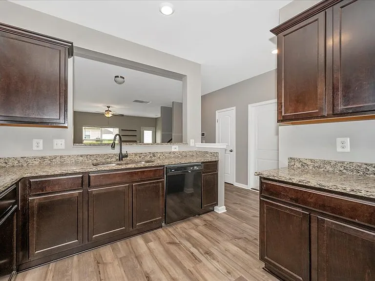 42 Eakins Ln — Photo 19