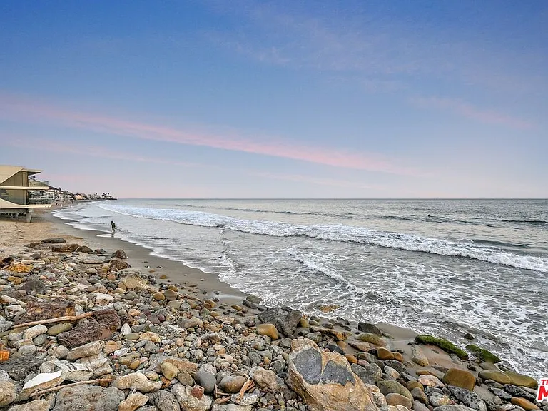 21625 Pacific Coast Hwy — Photo 20