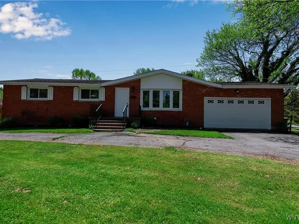 20 Byrd Dr, Hamburg, NY 14075