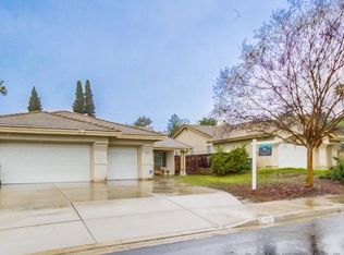 9405 Atlas View Ct, Santee, CA 92071
