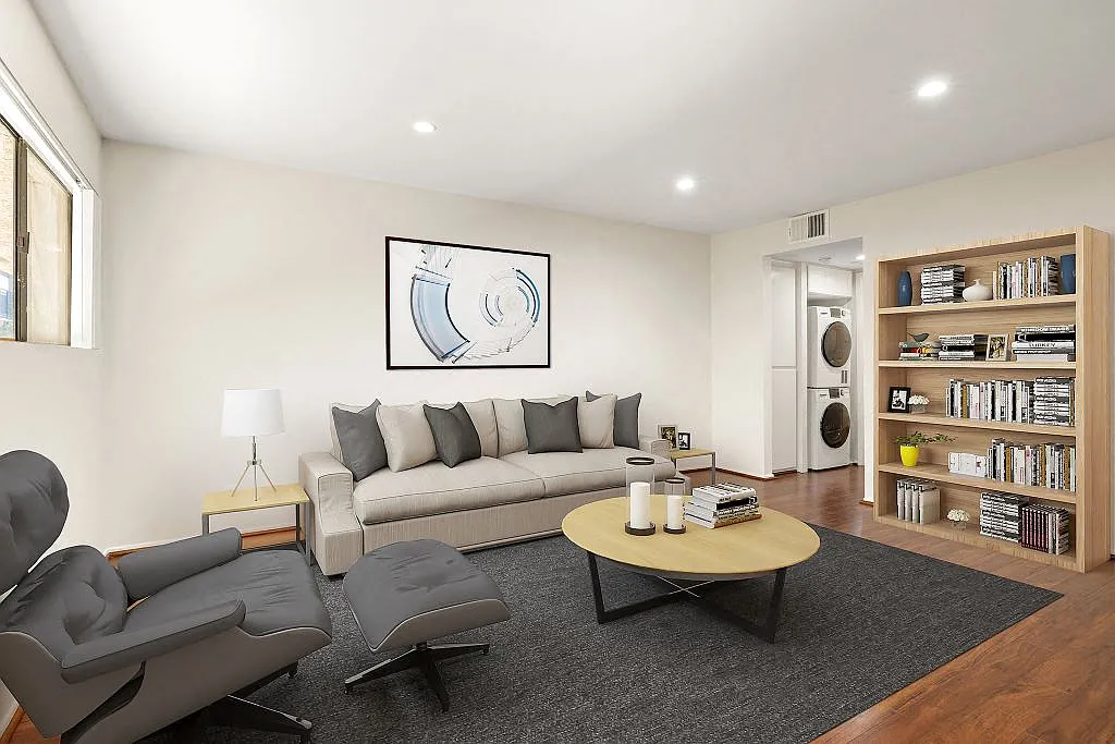 Topanga Terrace Apartments — Photo 1