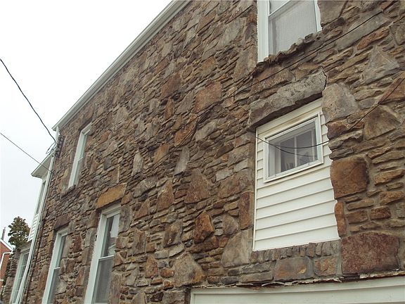 2nd image of 331 W Main St