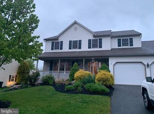 741 W Ridge Rd, Elizabethtown, PA 17022