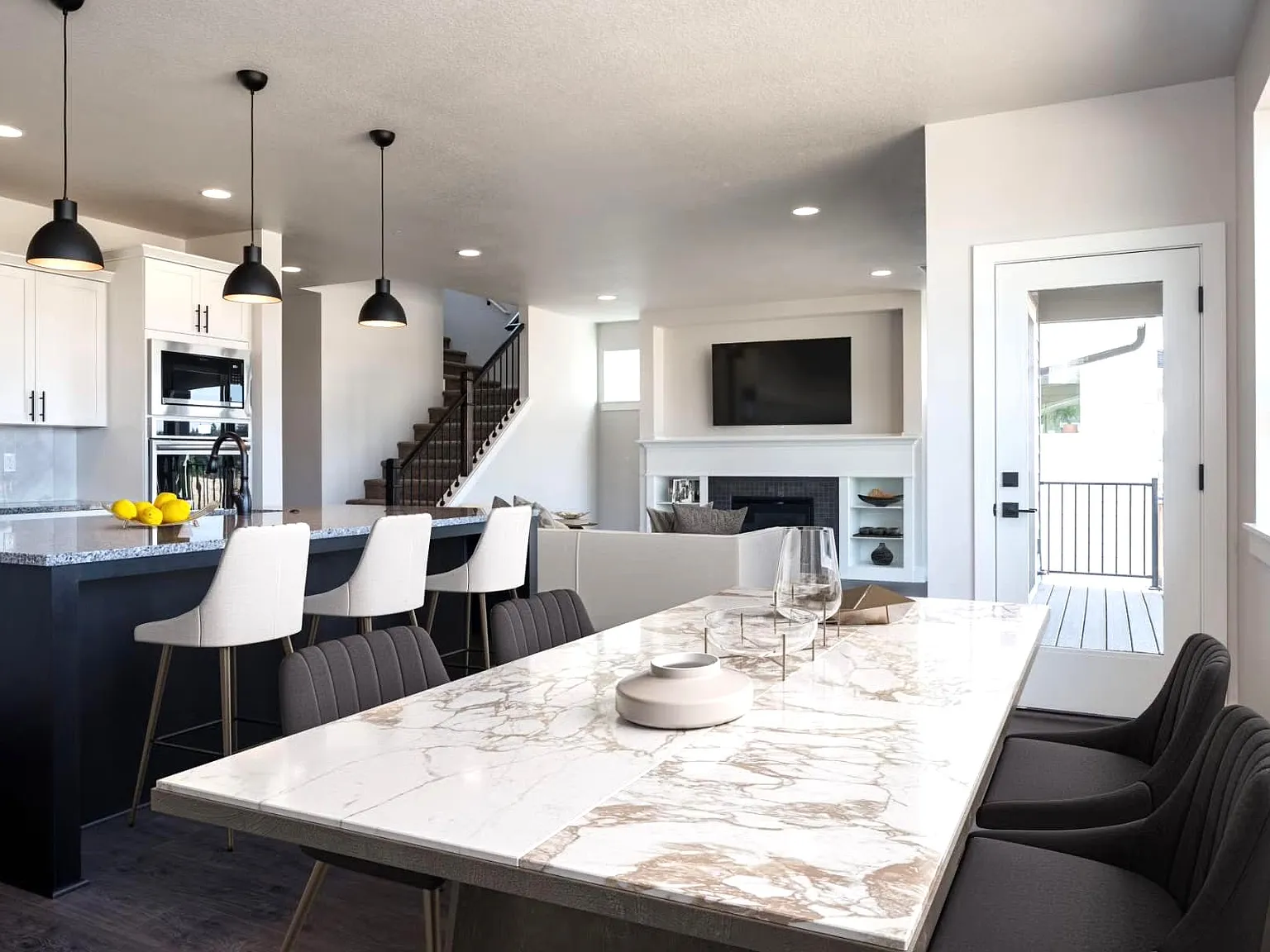 5 bed, 2935 sqft, $4,300 — Photo 3