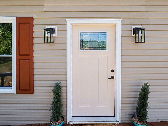 4th image of 921 Sweet Raspberry Ln