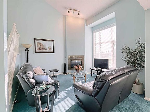 5th image of 317 N Sandringham Rd NW