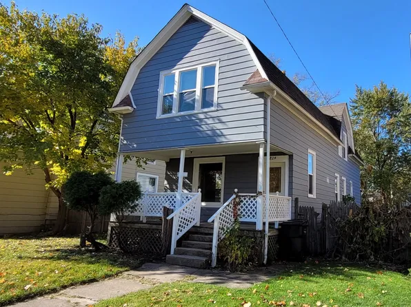 824 Hickory St, Waukegan, IL 60085