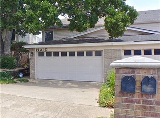 1421 Palmnold Cir E, Fort Worth, TX 76120
