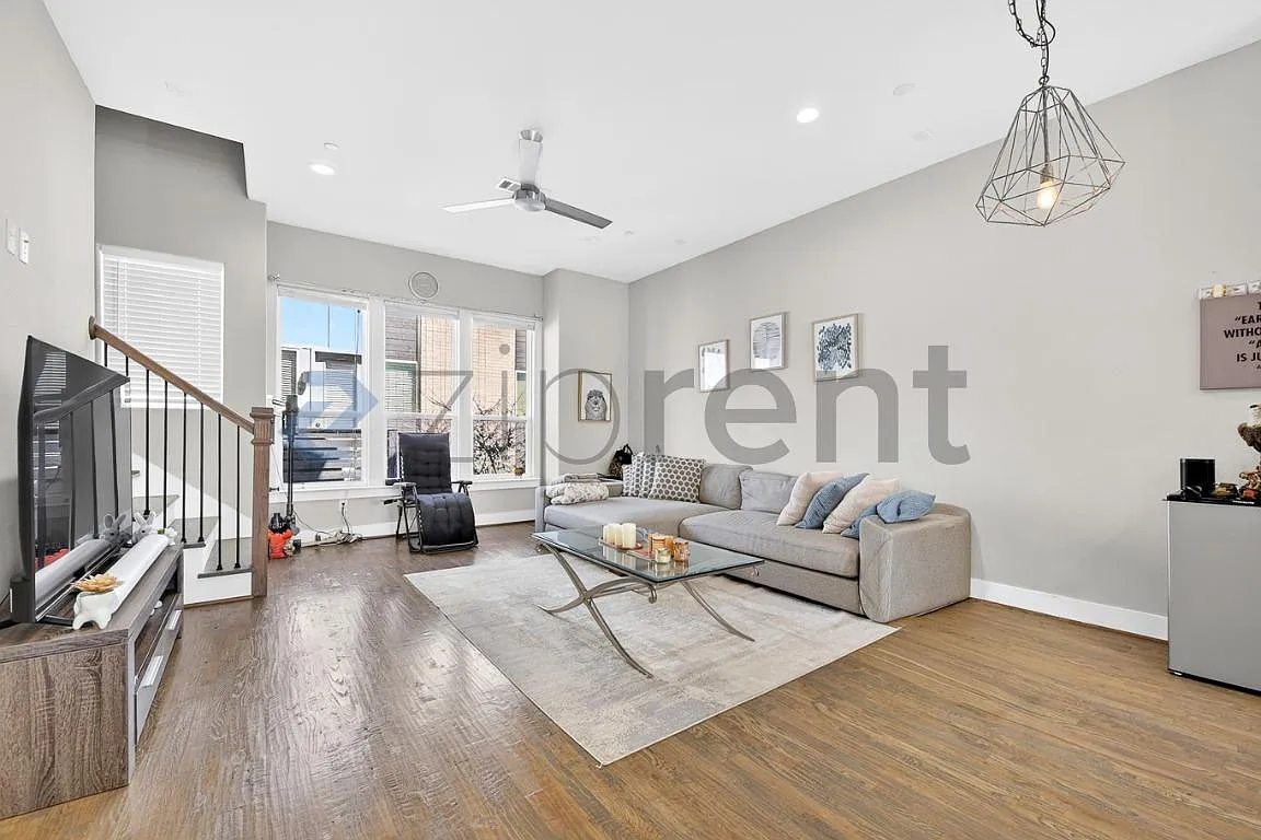 2 bed, 2.5 bath, 2245 sqft, $3,785 — Photo 3