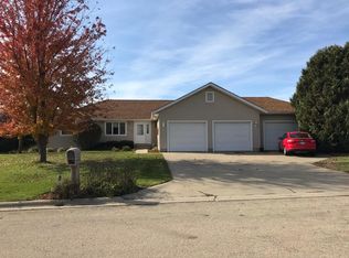 1003 S Barber Ave, Polo, IL 61064