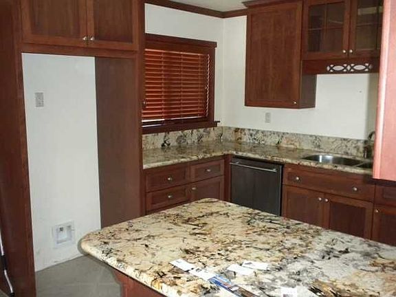 4th image of 2334 San Diego Ave