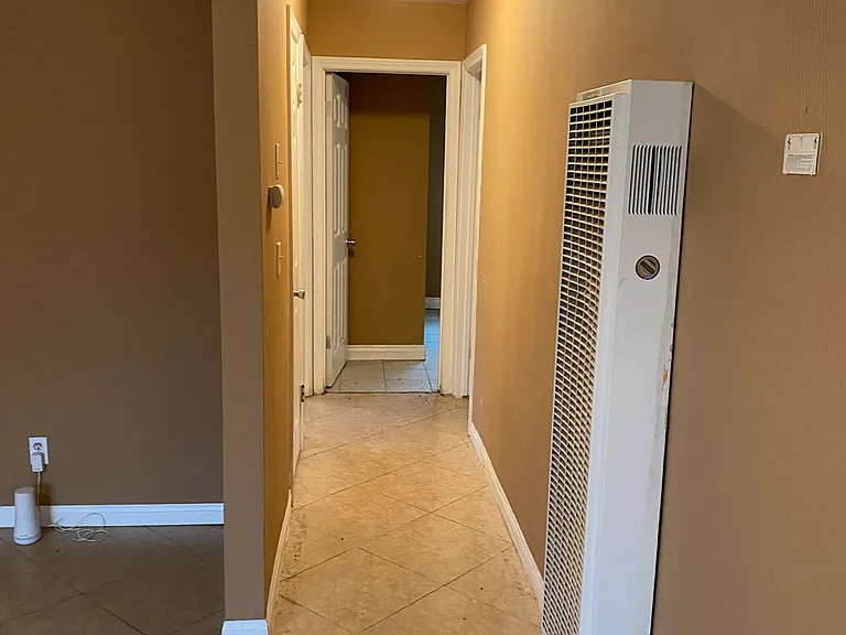 16510 Lakeshore Dr — Photo 4