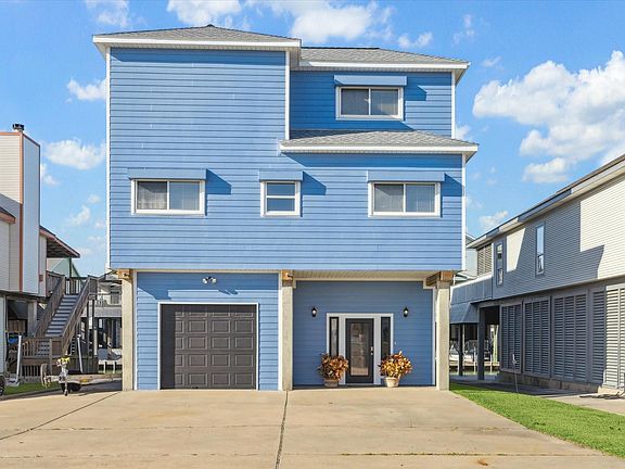 2nd image of 422 Windward Way
