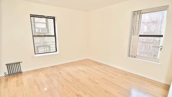 Rented by Park Property Advisors | media 6