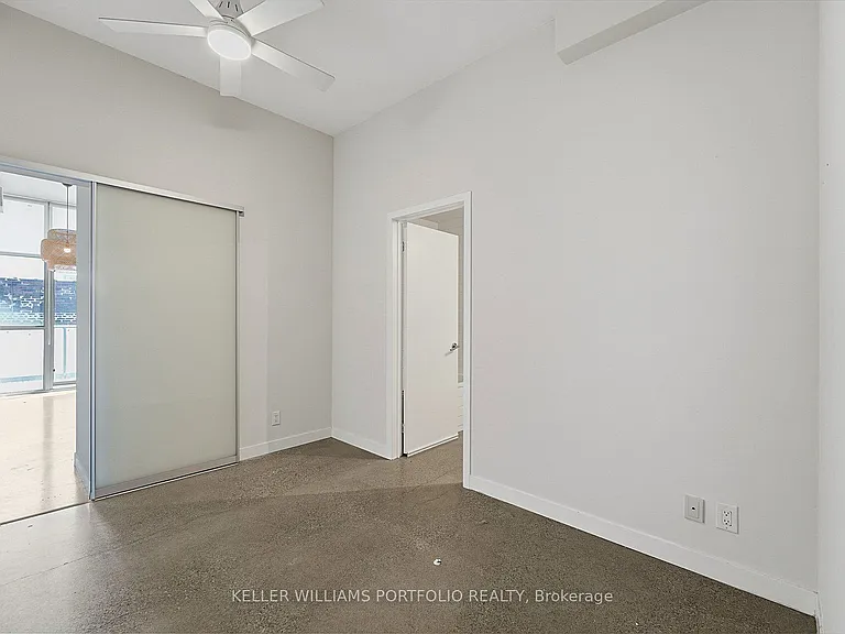 569 King St E #407 — Photo 19