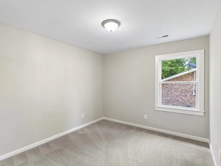 509 Solar Dr — Photo 7