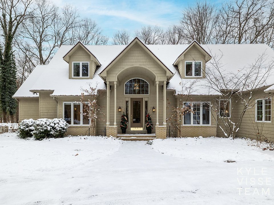 1st image of 4830 Pinemount Ct NE