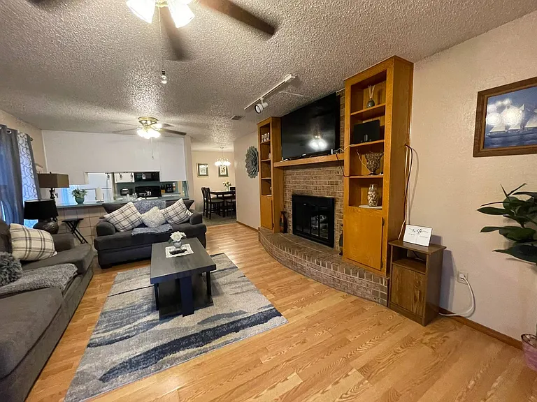 2707 NE Euclid Ave — Photo 2