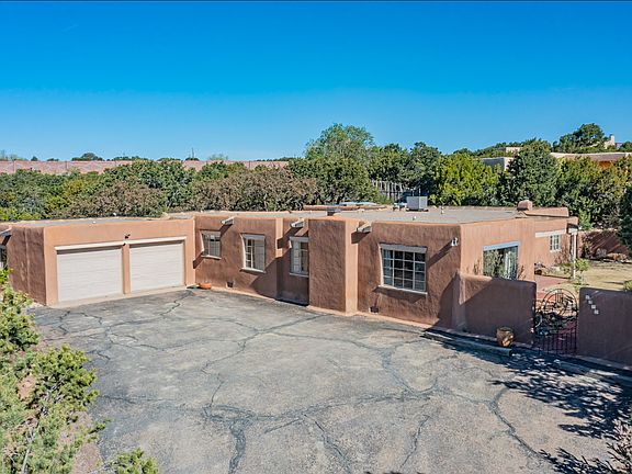 2nd image of 1075 Calle Largo