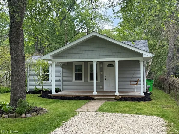 230 Hunter Ave, Munroe Falls, OH 44262