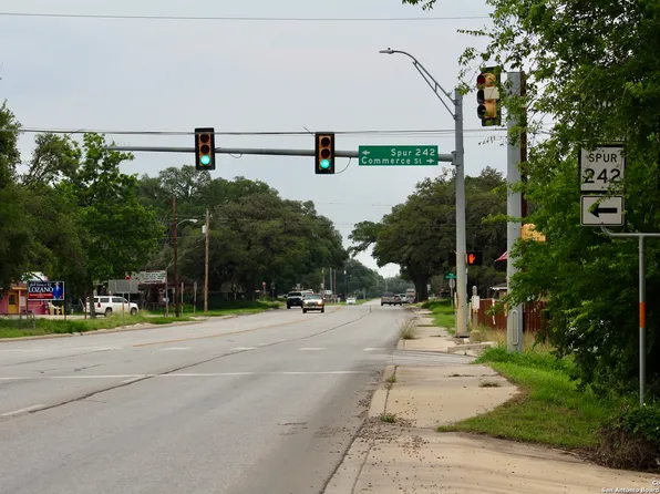 707 Commerce LOT MANY, Pleasanton, TX 78064