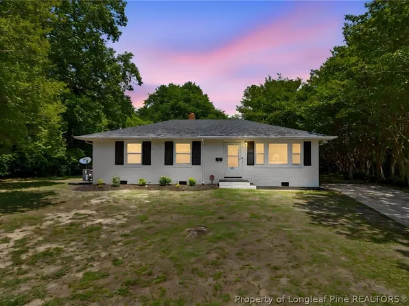 511 Terry Cir, Fayetteville, NC 28304