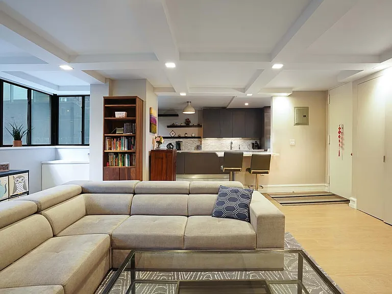 112 W 56th St #8S — Photo 4