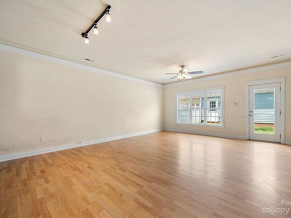 5th image of 13620 Morehouse St