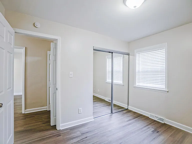 2106 Longleaf Dr — Photo 9