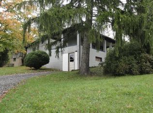 905 Stage St, Marion, VA 24354