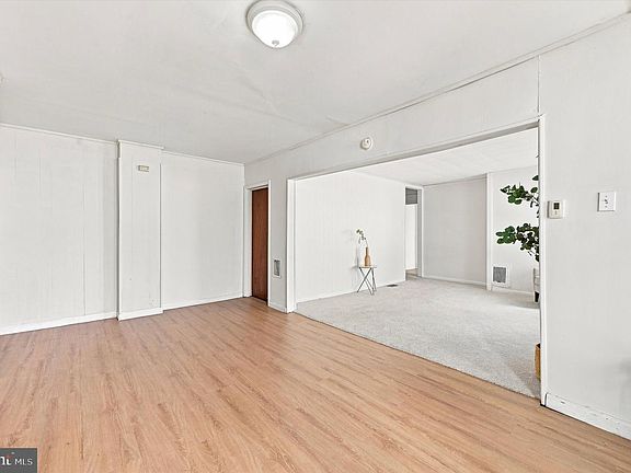 5th image of 35 Marshall Ave