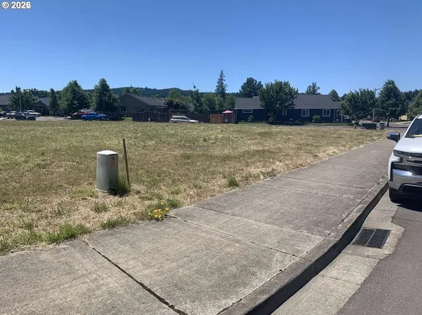 S Highway 99, Cottage Grove, OR 97424