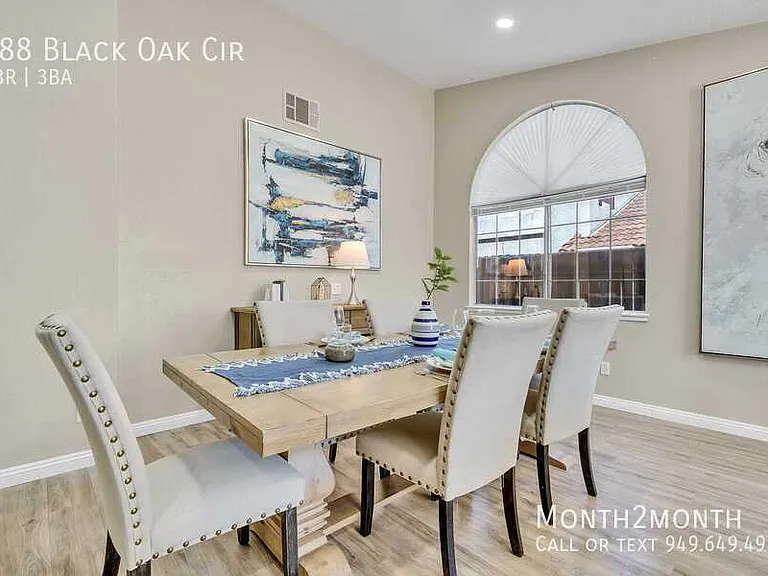 688 Black Oak Cir — Photo 8