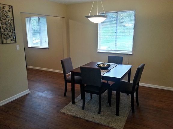 2nd image of 8216 Wooster Pike APT C