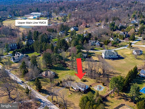 5th image of 1329 Sugartown Rd