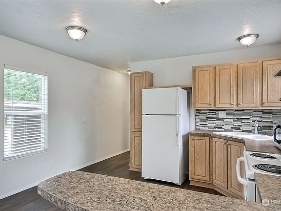 5th image of 17114 153rd Ave SE #10-TRAILER