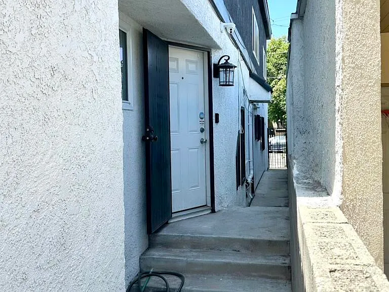 2117 S 9th Ave — Photo 24