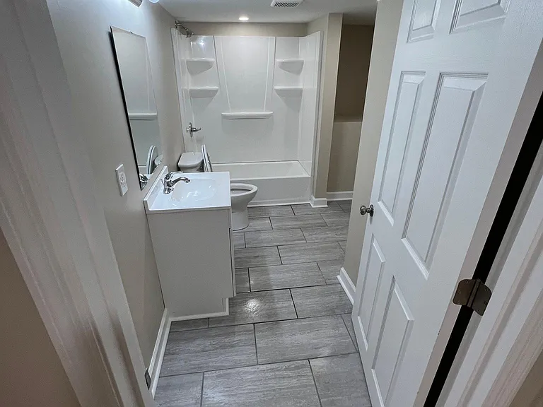 233 N Mulberry St #6 — Photo 7