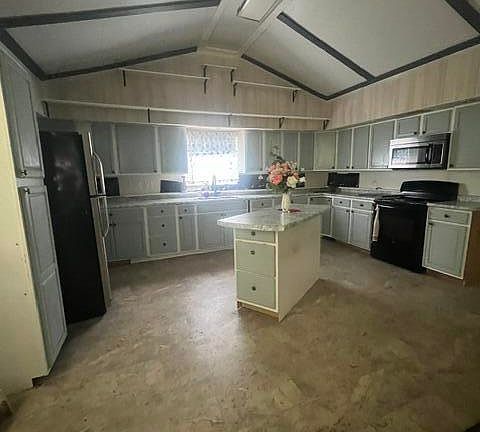 3rd image of 1670 Astoria Rd