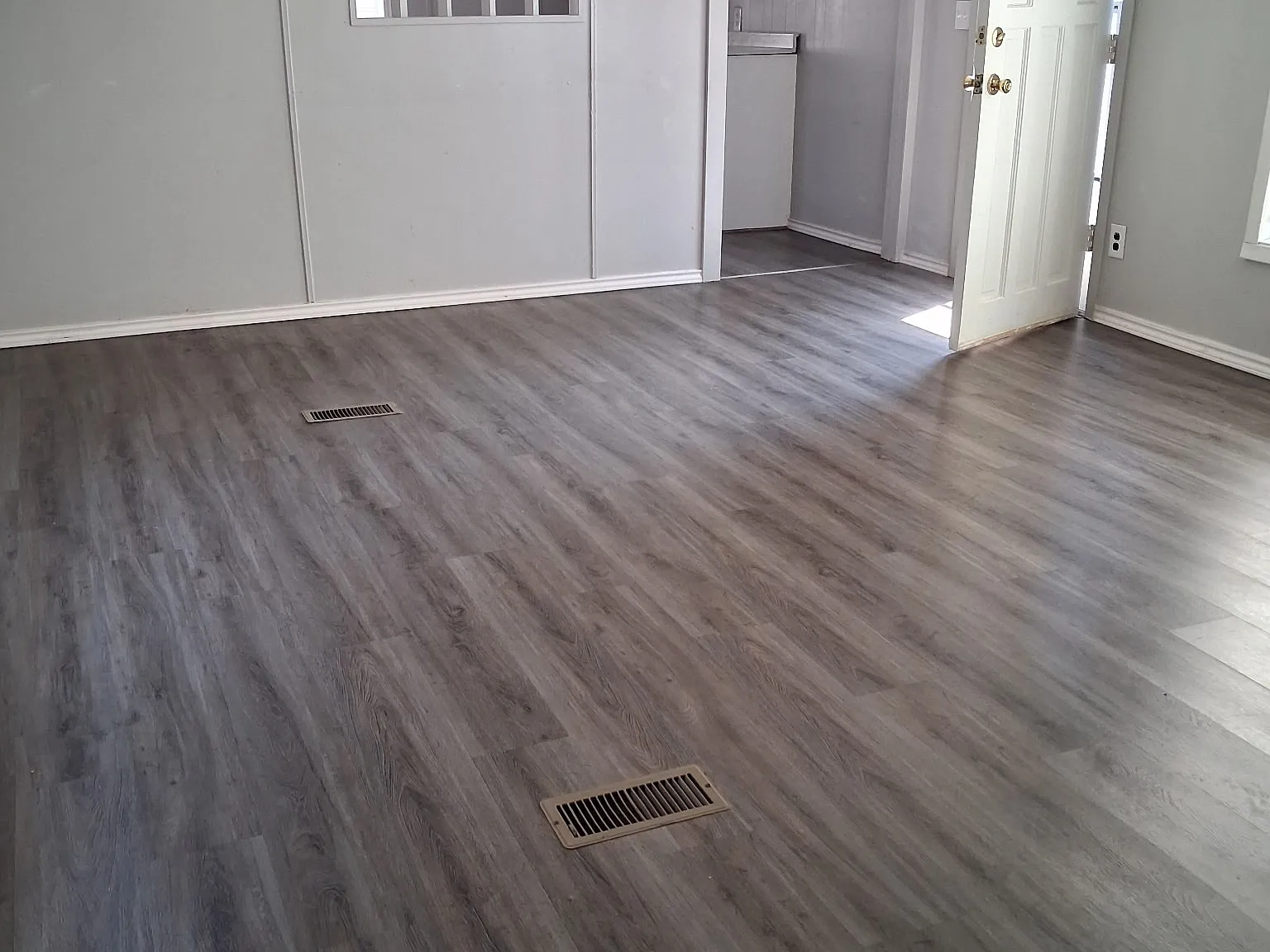2 bed, 925 sqft, $795 — Photo 2